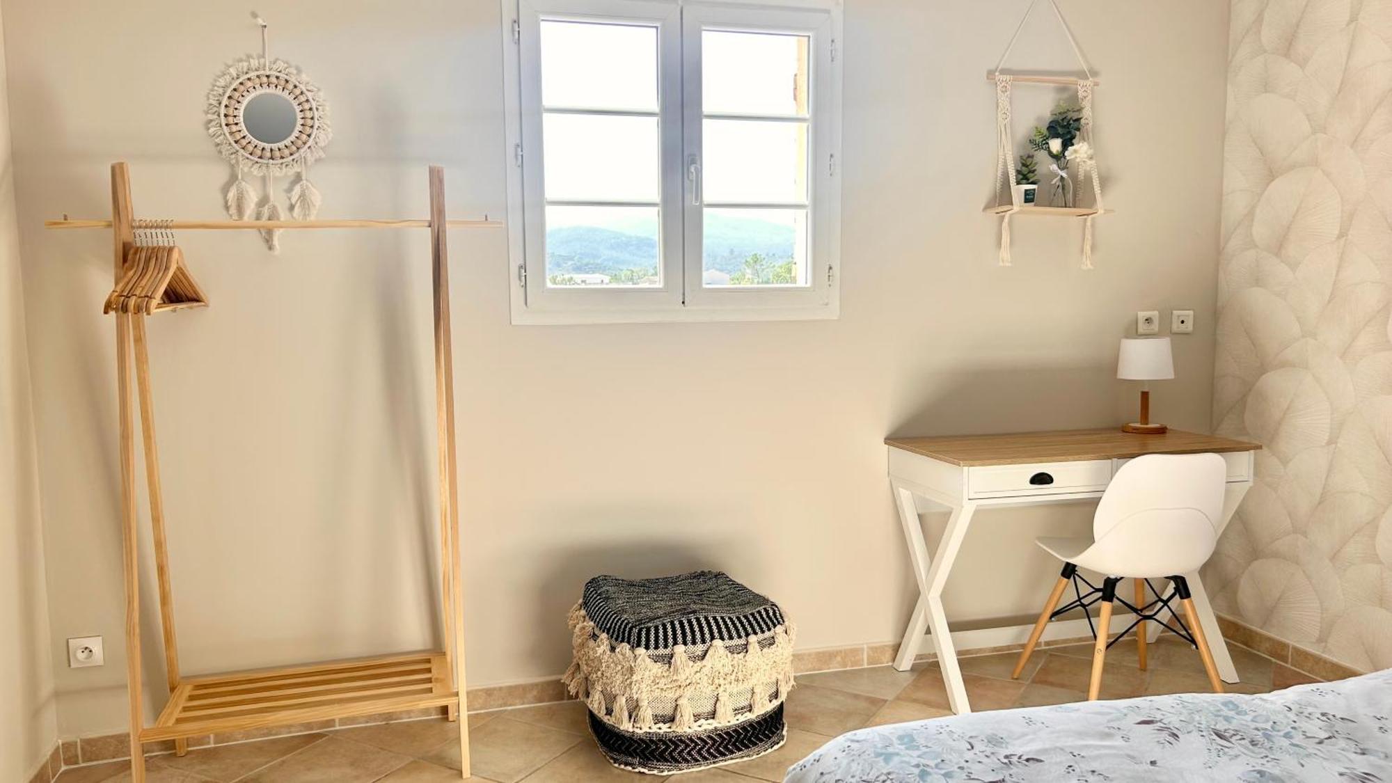 2 Hebergements - 10 Couchages - Parking, Piscine, Jacuzzi - Convivialite Roquebrune-sur Argens Luaran gambar